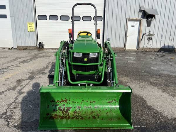 Pre-Owned 2017 John Deere 1023E Hydrostatic Tractor w/Loader & Mower