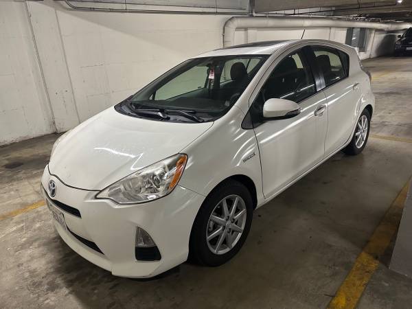 2014 Toyota Prius C low miles