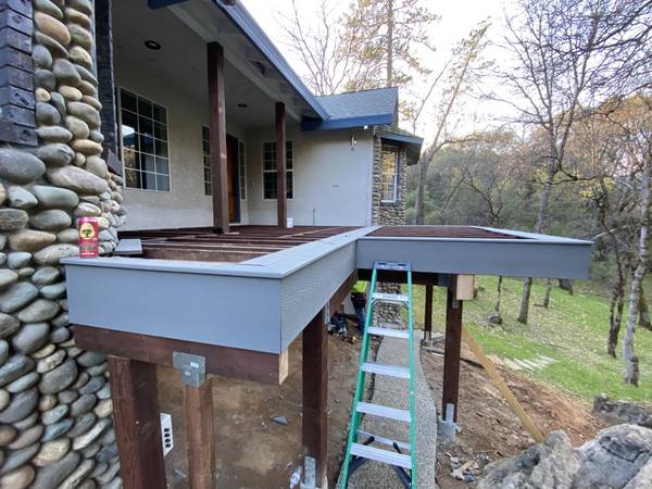 GENERAL CONTRACTOR