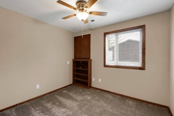 2 bedroom 1 Bath!!! PET FRIENDLY