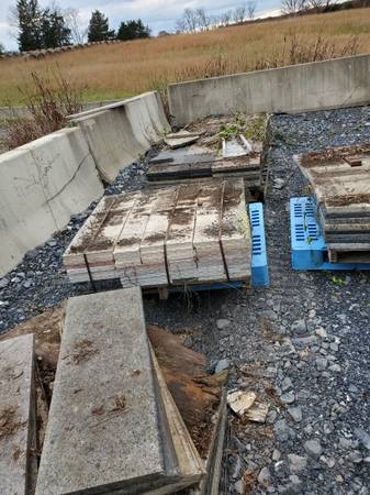 5 pallets of quartz remnants