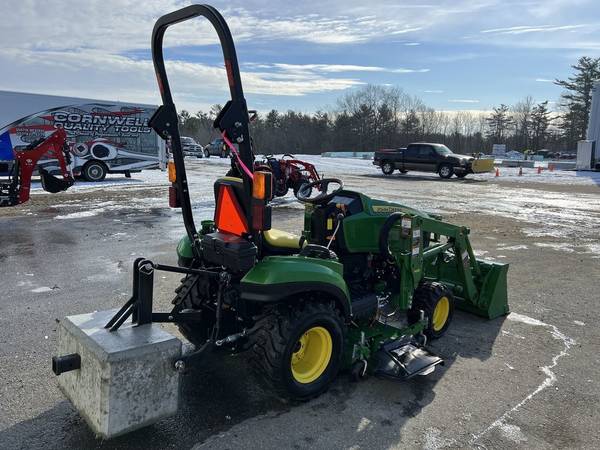 Pre-Owned 2017 John Deere 1023E Hydrostatic Tractor w/Loader & Mower