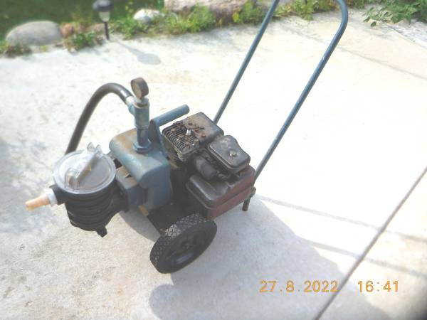 Water Pump Transfer Pump Sta Rite 3 H.P. Briggs