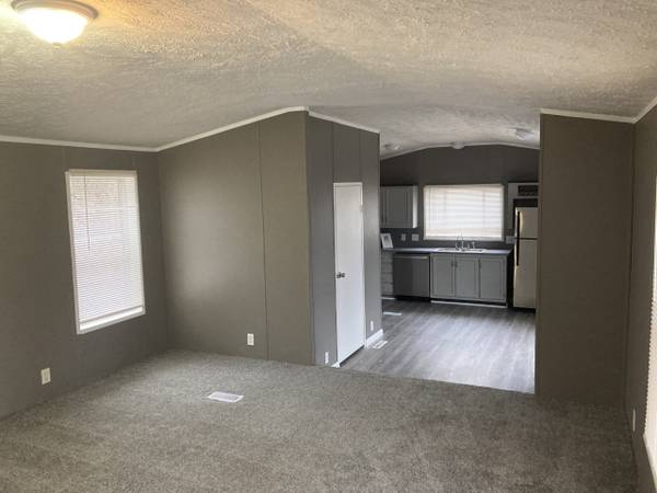 Make the Move to Longacre Estates – 2 Bedroom 2 Bathroom