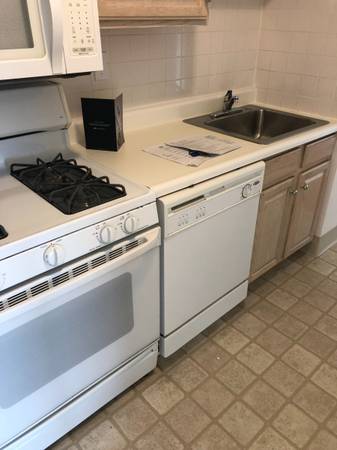 Avl. now/asap- modern 1 br near Porter sq- hw fl-heat, hw incl.