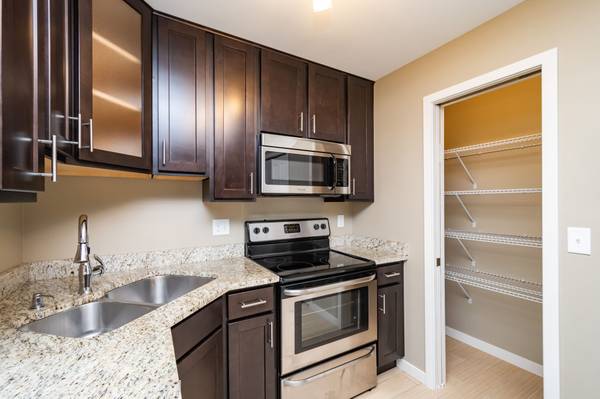 Avail 6/1-Luxury 1BR @ River Ridge Place in Coralville-Pet Friendly