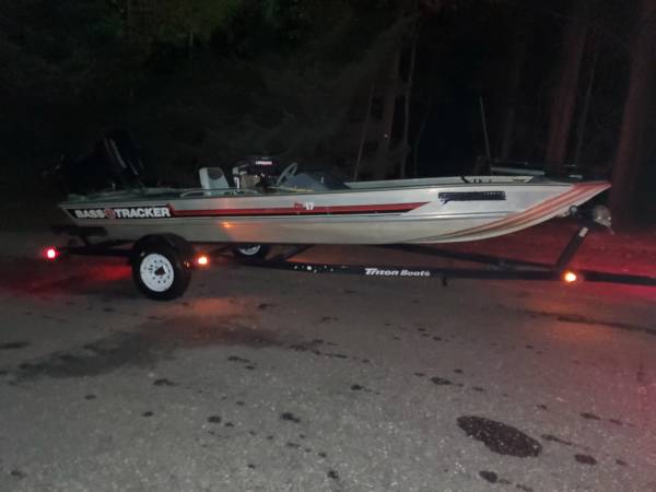 Bass Tracker Pro 17 1995