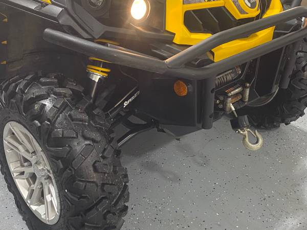 2012 Can-Am Commander 1000XT 4×4 Power steering W/extras