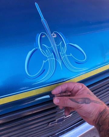 Hand pinstriping lettering MOBILE TO YOU