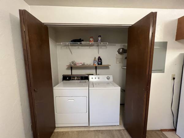 2 Bed 1 Bath Furnished Apartment, Valley Location