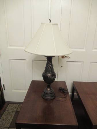 Very Nice Bronze Table Lamp with Swirl Design