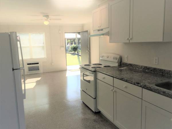 2 Bed Rm: Central Location/ Fresh and Clean Renovation