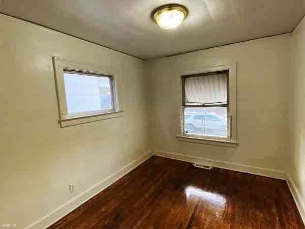 For Lease Section 8 Welcome – 3 Bedroom 1 Bath home for lease