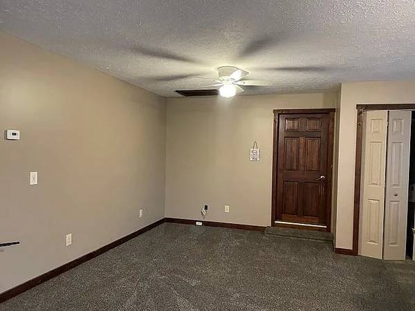 @2 bedroom 1 bath: @ 2422 Haskell Rd