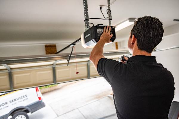 Same day GARAGE DOOR repair – fast, reliable, fair! (858) 216-2844