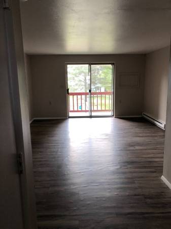 2 Bedroom 1 Bathroom in Watertown! $500 OFF FIRST MONTH RENT!!!