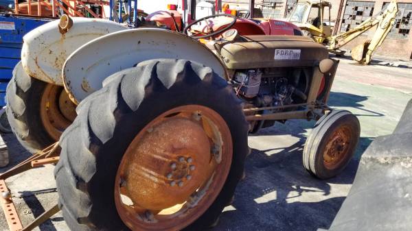 48 HP Ford 2000 Tractor ie 3000 800 601 600 641