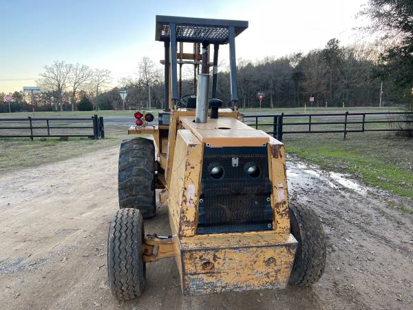 Case 586E rough terrain forklift Cummins diesel