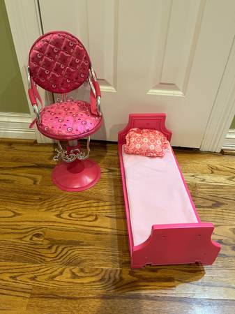 Beauty Parlor Chair and Bed for 18” American Girl Dolls