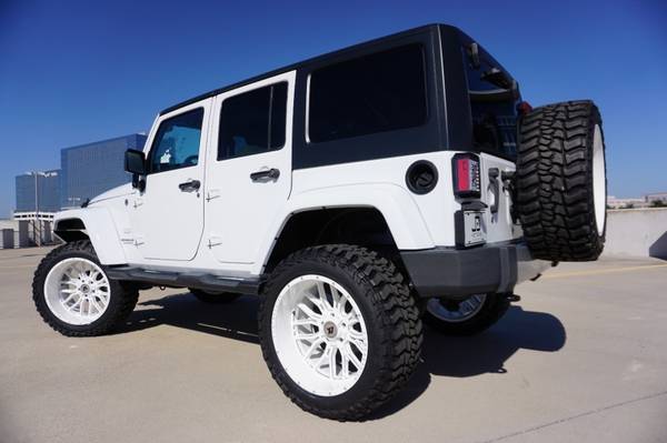 2015 Jeep Wrangler Unlimited Sahara 4WD 4DR – JD MOTORS !!