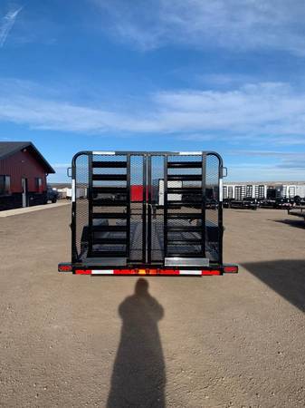 2022 LOAD TRAIL 83X20 TA70 EQUIPMENT TRAILER