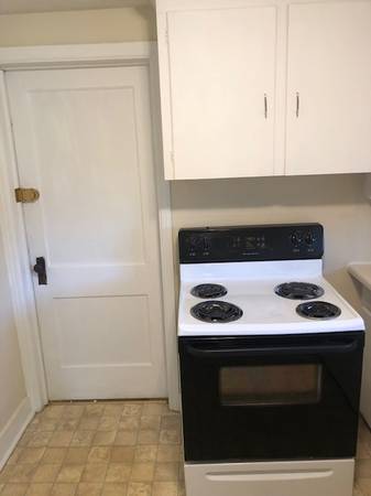 Clean one bedroom in Sidney, NY.