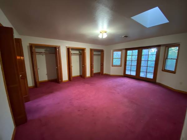 Large One Bed/One Bath w/garage option