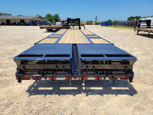 2022 Diamond T 102″x40′ Gooseneck Dual Tandem Flatdeck 10240DTF240