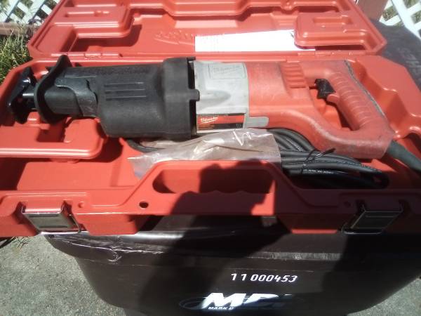 Milwaukee Corded Sawzall W/Plastic Carry Case