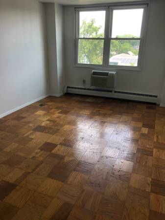 Avl. now/asap- modern 1 br near Porter sq- hw fl-heat, hw incl.