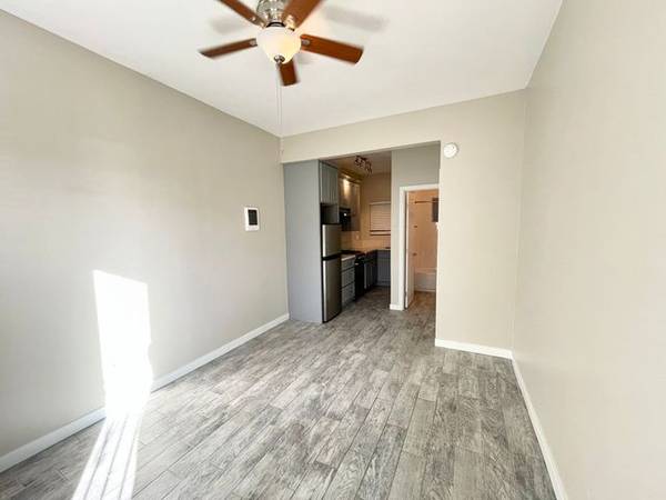 RARELY AVAILABLE ~ 1 bedroom 1 bathroom For Rent