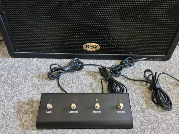 B-52 AT-100, 100-Watt, 3 channel Head, 4×12 Slant Cab, & Footswitch