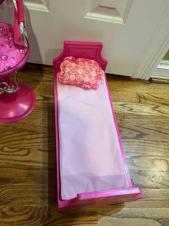 Beauty Parlor Chair and Bed for 18” American Girl Dolls