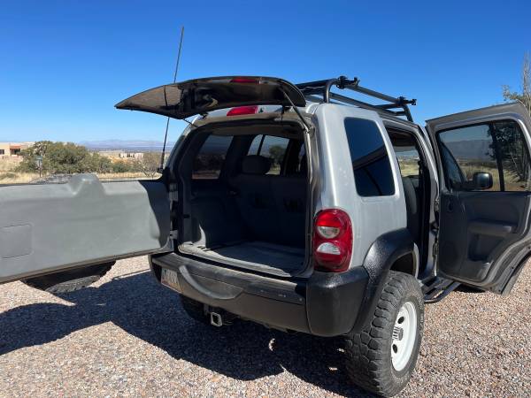 Jeep Liberty 2005 4×4 Turbo Diesel