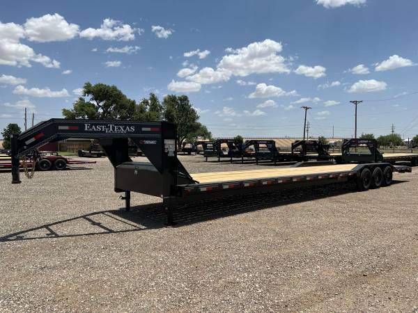 102X40 (21K) Triple Axle Car/ Equipment Trailer w/ Drive-over Fenders