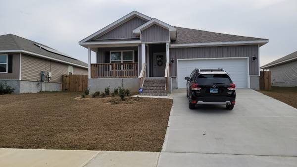 Wonderful home with solar panels!