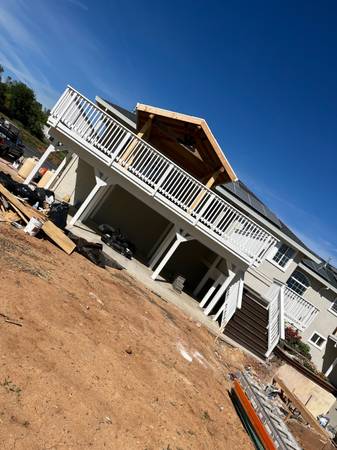 GENERAL CONTRACTOR