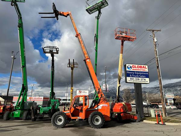 Telehandler Forklift 2005 SkyTrak 6036 4x4x4 6,000 LB 36′ Reach Diesel