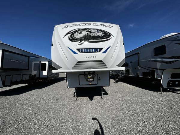 Forest River Arctic Wolf 291RL 5th Wheel RV – STORE TO DOOR DELIVERY!