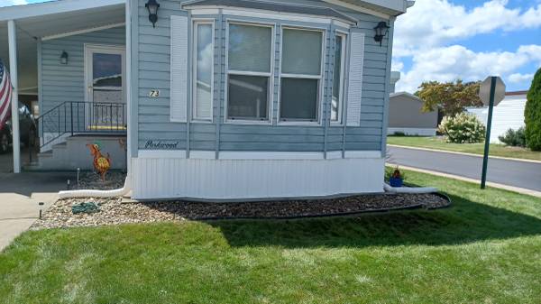 Beautiful Parkwood 1 3/4 Mobile Home For Sale In Lakeshore Estate’s