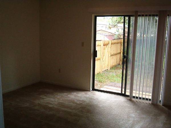 Affordable & Clean Patio Home- Available NOW in Shalimar, FL