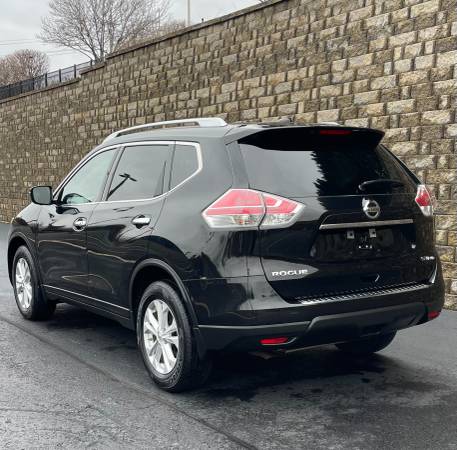 2016 Nissan Rogue SV AWD SUV 4 Cyl. Automatic LOW MILES 64K