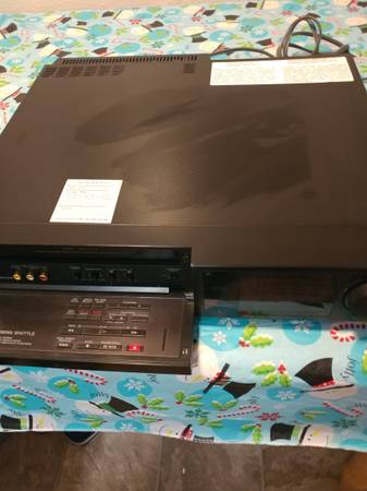 Like New Sony SLV-575UC HiFi Stereo Video Cassette Recorder Player VCR