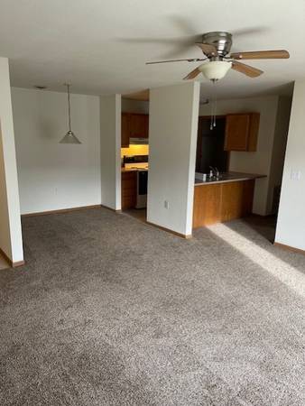 We think you will look SO good in this spacious 1 bdrm home at WCIN!