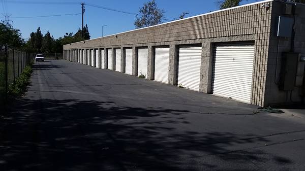 Self Storage Unit 11×21 Clean ….