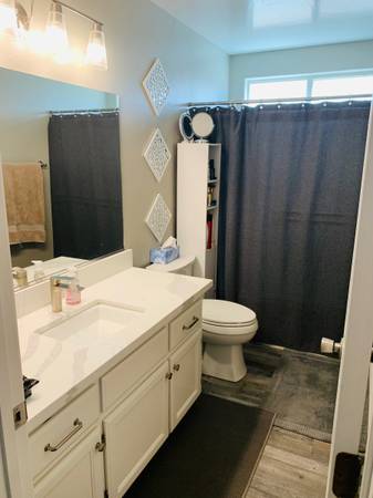 Room For Rent (Private bedroom/ Shared bathroom)