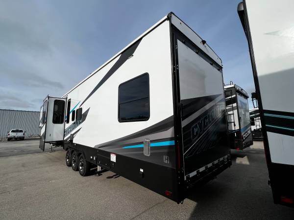 2023 Heartland Cyclone 4006 Toy Hauler RV 5th Wheel SAVE $20,000!