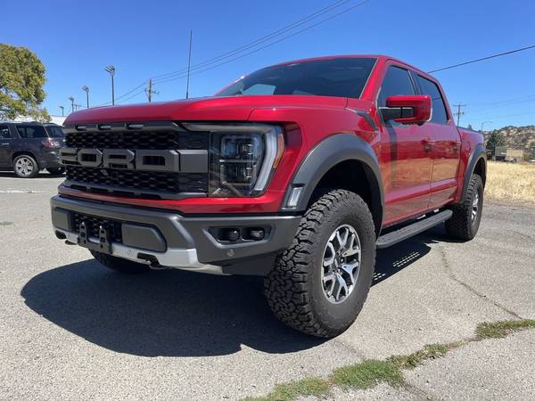 **GEN 3 RAPTOR** 2021 FORD F-150 RAPTOR, LIKE NEW, BEDCOVER AND LINER