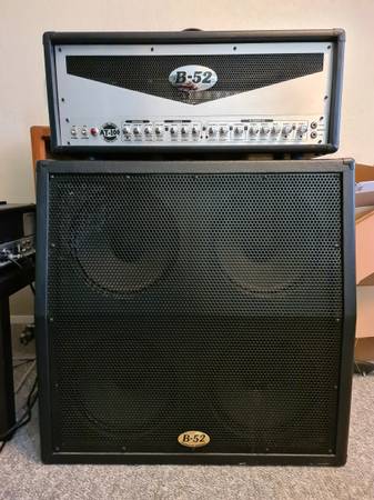 B-52 AT-100, 100-Watt, 3 channel Head, 4×12 Slant Cab, & Footswitch