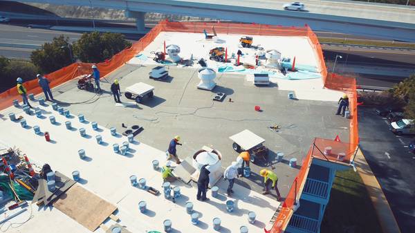 Commercial Roofers and Laborers / Learn a Trade and Travel